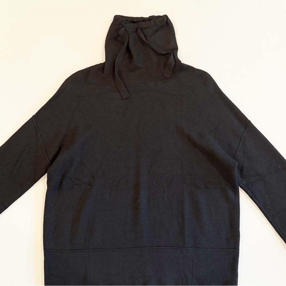 Universal Thread Women’s Black Sweater - Picture 2 of 11